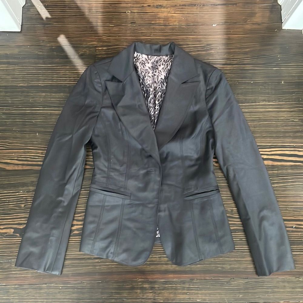 bebe Jacket - Size 4